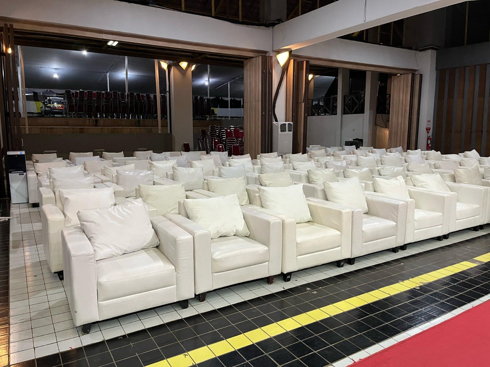 Sewa Sofa Area Tangcity Mall Convention Hall Tangerang Kota