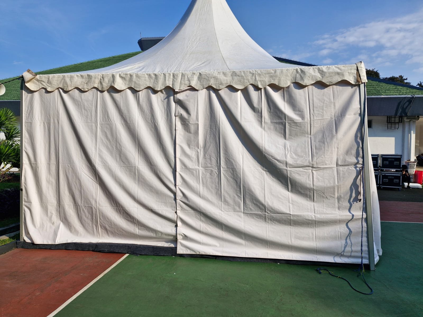 Sewa Tenda Sarnafil Modern Terpercaya di Ciampea Bogor